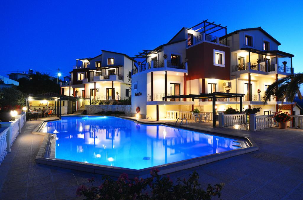 Antilia Apartments Tavronitis  Exterior photo